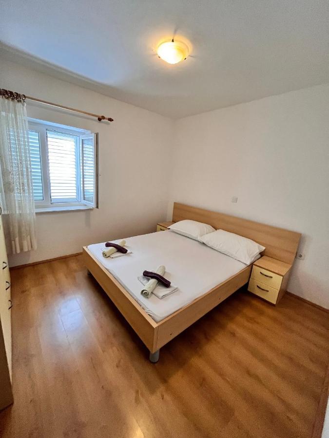Apartments By The Sea Metajna, Pag - 6465 Екстер'єр фото